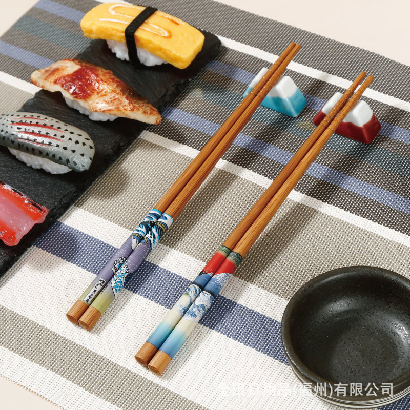 Japanese-Style Engraved Non-Slip Bamboo Chopsticks for Home Use, Natural Pointed Chopsticks with Mount Fuji Pattern Printed Chopsticks Gift Box Japanese-Style Engraved Non-Slip Bamboo Chopsticks for Home Use, Natural Pointed Chopsticks with Mount Fuji Pattern Printed Chopsticks Gift Box