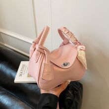 �߼�С���������Ů���r��bagsС���μ�б����|�аٴ��յ����^��