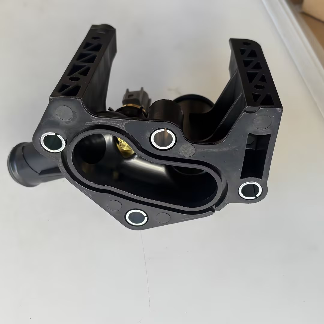 �������� ��ˮͨ�ܳ� �����ڸ��ؼ��껪 OE 7M5G8K556AC 1531004