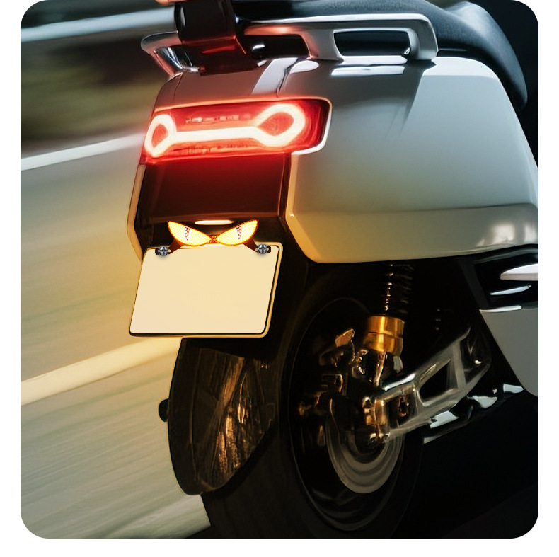 Cross-Border Motorcycle License Plate Screw Light Triangle Semicircle Flashing Devil Eye Modified Universal Decorative Accessories Car Lights