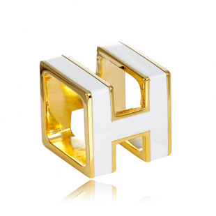 Square H stainless steel enamel dripping silk scarf buckle simple electroplating real gold color-preserving shawl buckle jewelry small square scarf buckle