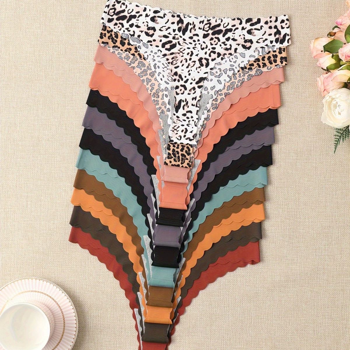 Bragas de mujer de talla grande transfronterizas europeas y americanas, bikini, estampado de leopardo, fondo de grafeno, borde ondulado transpirable de alta elasticidad