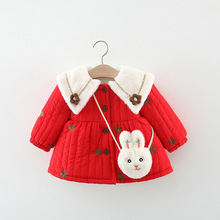 2023年冬季新款满身小花尖领子棉衣 女童绣花绗线棉衣送小兔子包