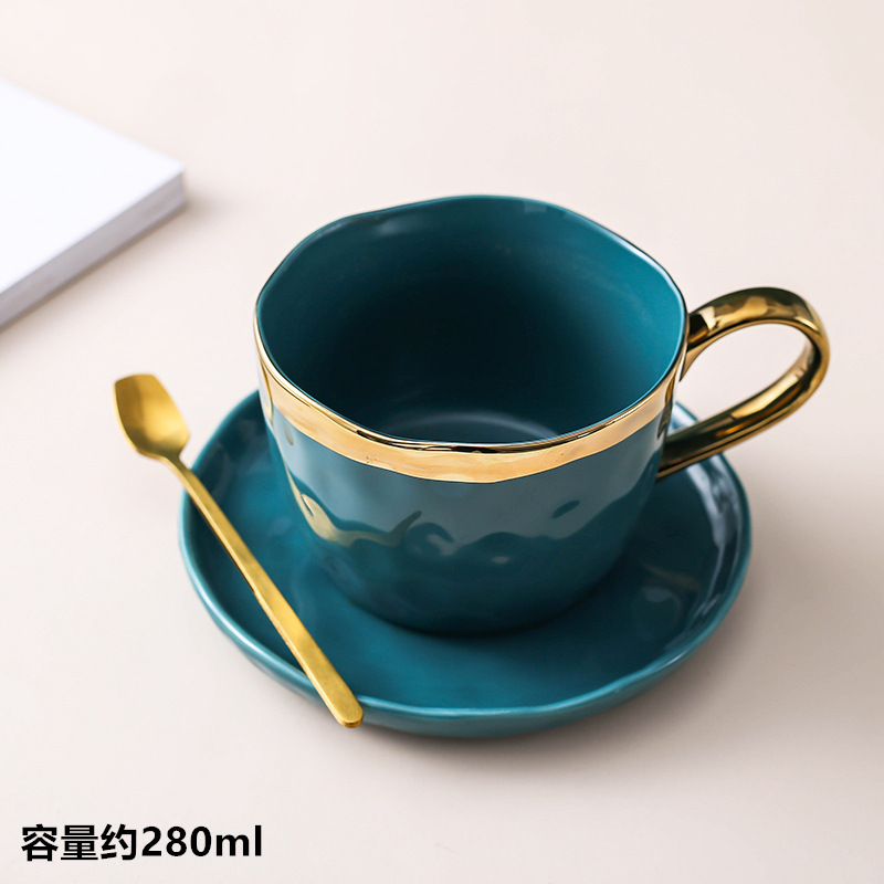 Tazas de café de lujo nordico dorado platos con cuchara estilo tazas de cerámica de té de la tarde para hombres y mujeres tazas de oficina tazas de agua