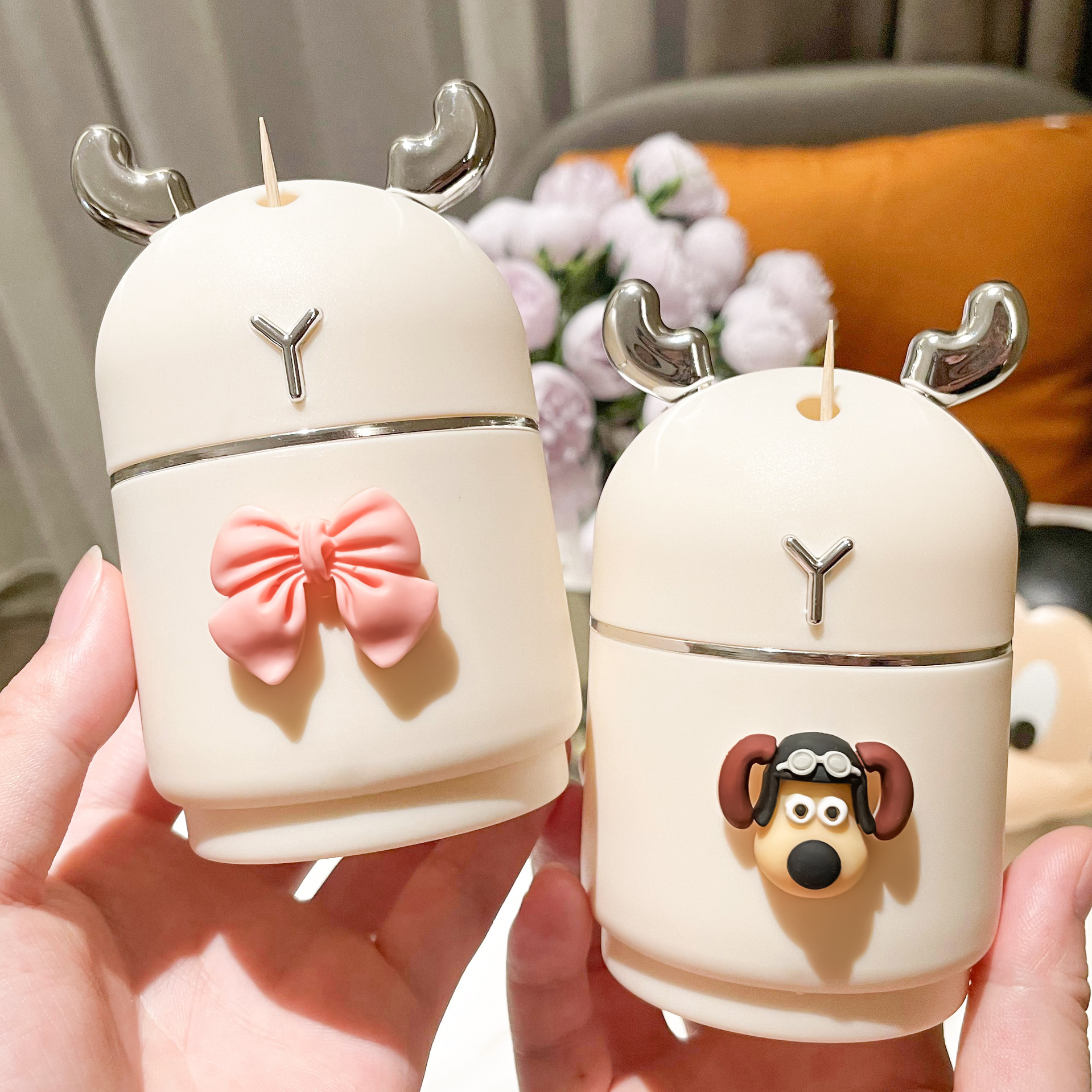 Cartoon elk push-type toothpick box automatically pops up household…