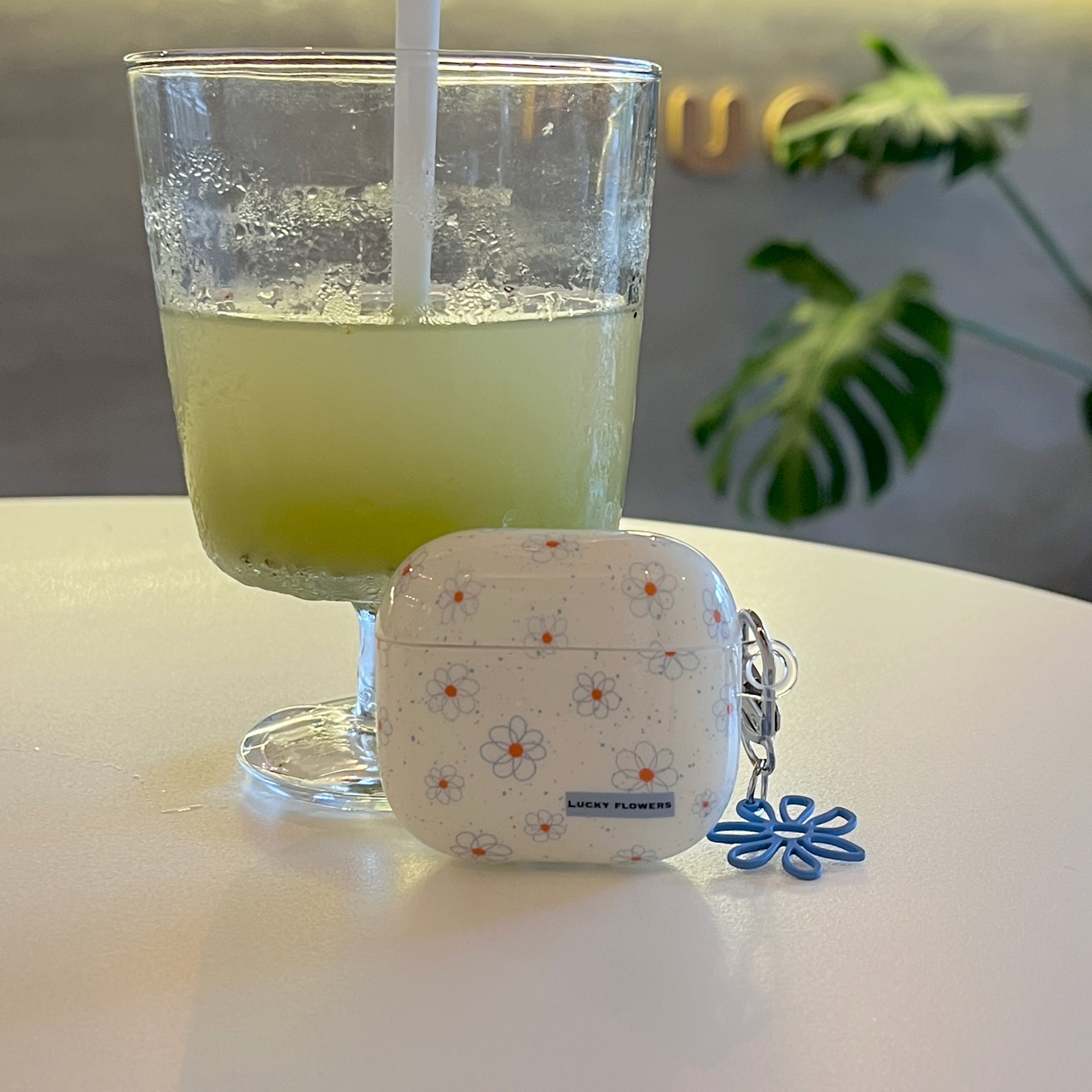 Salpicaduras de tinta pequeñas flores frescas para airpod1/2 funda para auriculares Bluetooth Pro2 funda para auriculares airpod3/4 colgante