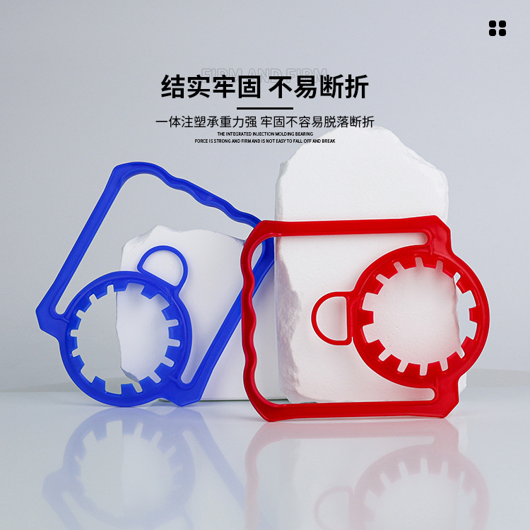 mango de agua mineral desechable y conveniente para tirar y desgarrar el material pe es adecuado para botella en blanco de calibre 45 / 48