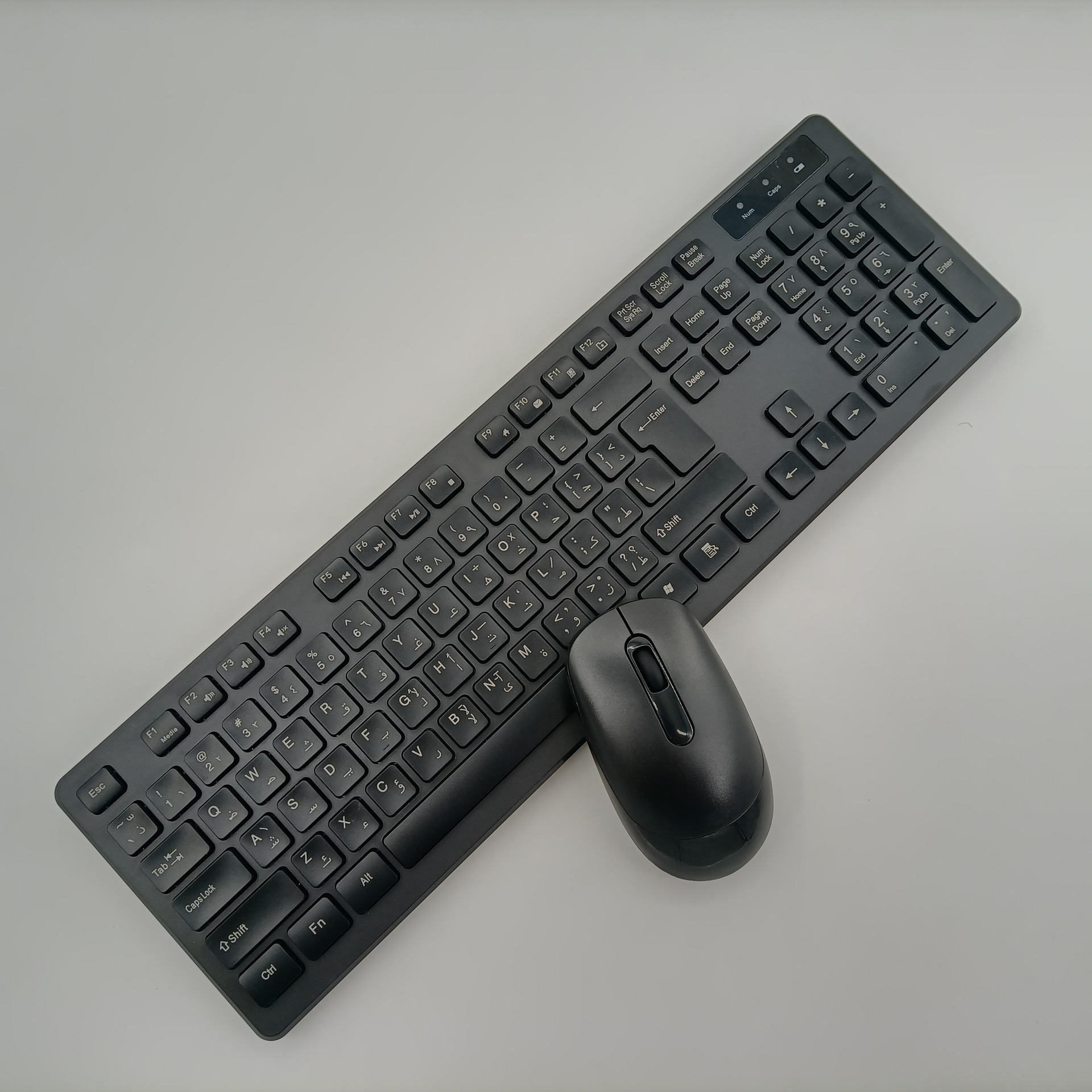 Арабская черная беспроводная клавиатура и мышь