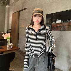 小衆のデザイン感の甘いギャルのストライプの帽子の長袖のtシャツの女性の秋の経典の百合の修身の底のシャツの上着