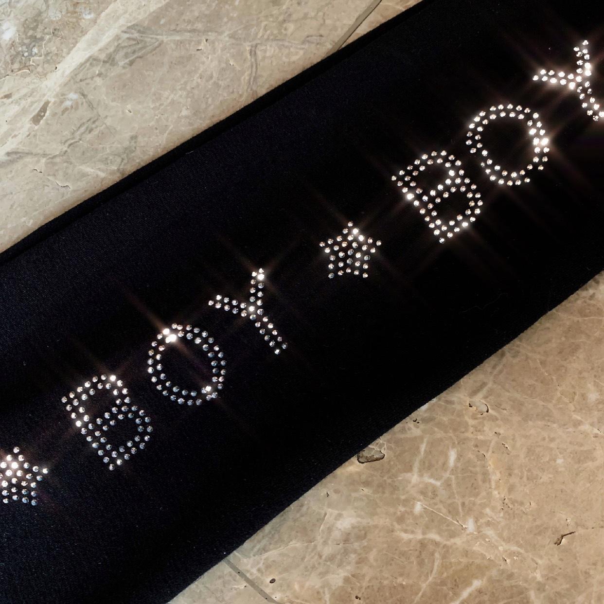 Damkläder heta diamantleggings sommar tunna ytterkläder smala höftlyftande byxor högkvalitativa matchande yogabyxor_voghion.com