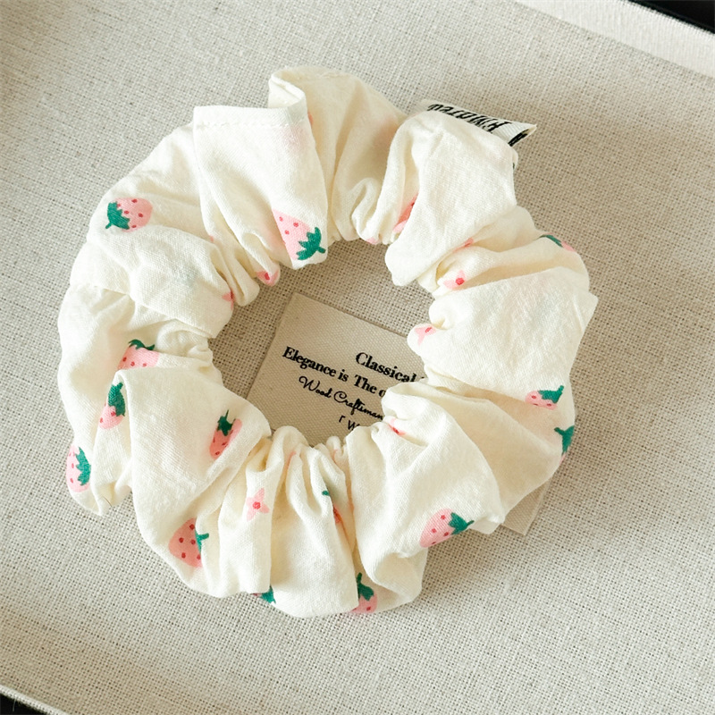 7g Weight Ponytail hair ring Hair Accessories Type 1 Piece Quantity Casual, Holiday Occasion Cloth Material Strawberry Pattern All Seasons Season Women's Gender Elegant, Sweet Style Elegant Sweet Women's Strawberry Cloth Ponytail Hair Ring 8