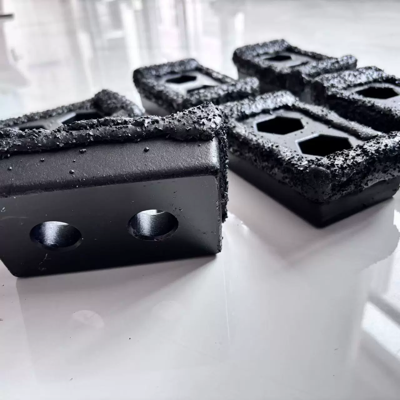 破碎机锤头异形锤头木材破碎机配件合金颗粒耐磨各种尺寸定制