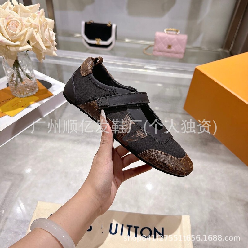2026 New Model Women's Ballet Shoes, Sneakers, Black Vintage Pattern Velcro German Training Shoes, Flat Single Shoes 2026 New Model Women's Ballet Shoes, Sneakers, Black Vintage Pattern Velcro German Training Shoes, Flat Single Shoes