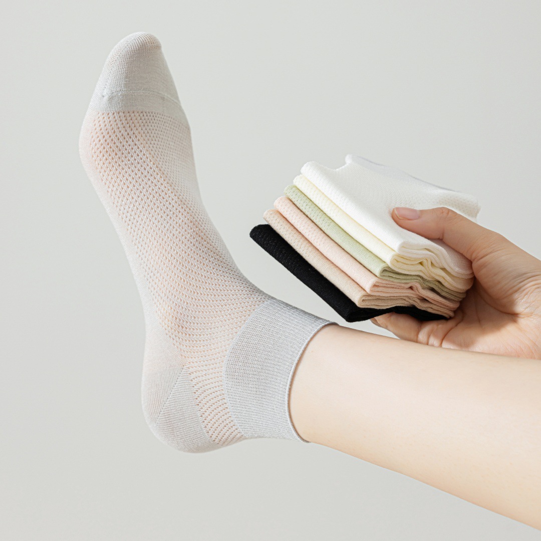 Women's Summer Thin Short Socks Made of Mulberry Silk, Seamless Mid-Calf Socks, Antibacterial Mesh, Breathable, White Ballet Style for Summer