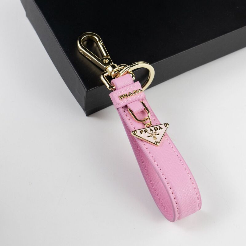 P Brand Inverted Triangle Letter Keychain with a Personalized High-End Feel, Bag Accessory