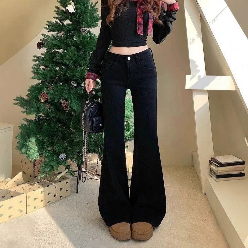 Black flared jeans for women, low-waisted, slim-fit, versatile wide-leg, floor-length, bootcut pants