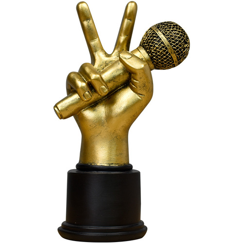 Cross-border European retro thumbs up victory gesture finger model resin ornaments office wine cabinet TV cabinet decoration