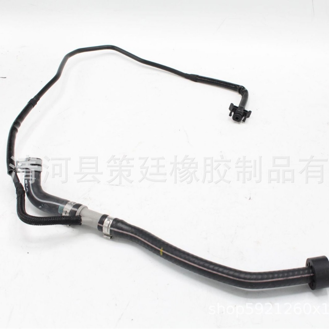 Suitable for Ford Focus coolant hose automotive rubber hose 1829702