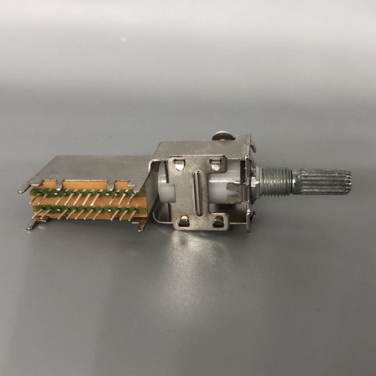 供应旋转式电位器RK0933N单联 电位器