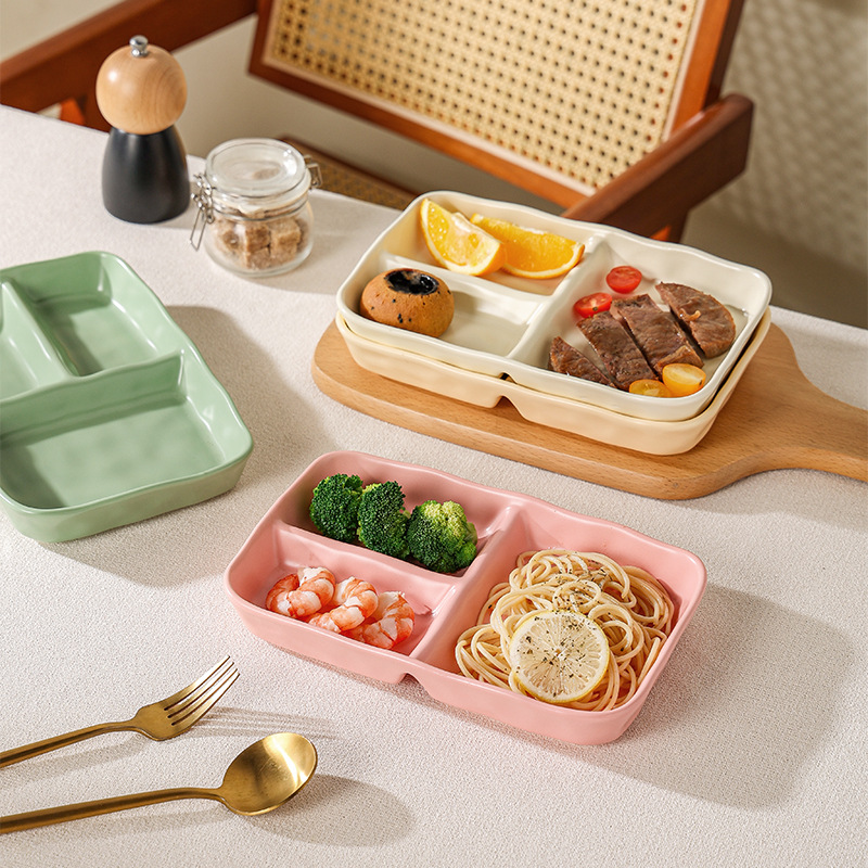 Placa de desayuno de cerámica japonesa, plato de desayuno de una sola comida creativo para niños domésticos, plato de desayuno dividido rectangular.