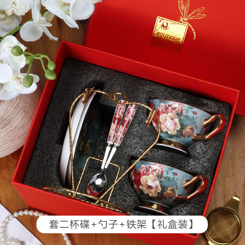 Conjunto de tazas de café europeas de cerámica de alta calidad, pequeño lujo de té de la tarde con cuchara de cerámica, taza de té de flores, caja de regalo