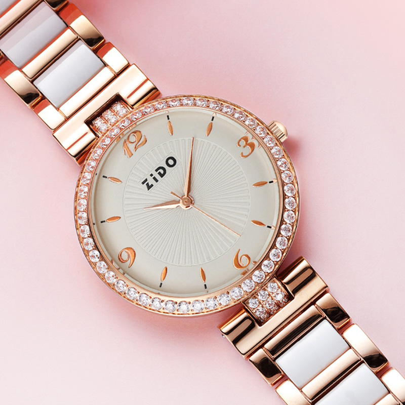 Relógio de quartzo elegante para mulher com detalhes de diamante_voghion.com
