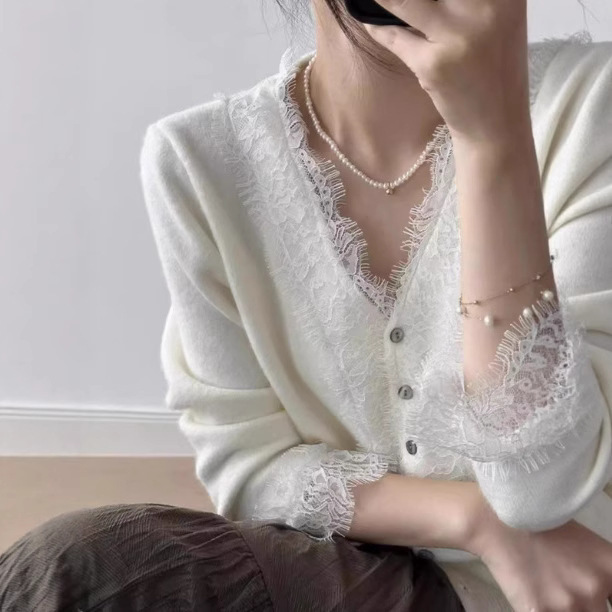Lace-Trimmed V-Neck Wool Knit Cardigan for Women, Waist-Cinching Inner Sweater, Gentle Style, Autumn Long-Sleeve Base Shirt Jacket