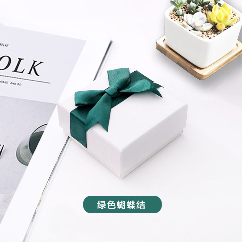 SKU-02-绿色蝴蝶结盒