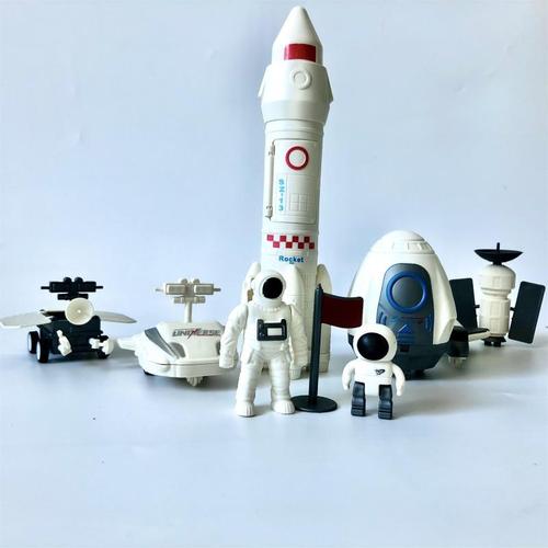 Space Shuttle Multi-piece Set Astronaut Rocket Cake Decoration Ornaments Aviation Model Adventure Rocket Launch Pad