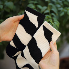 Asymmetrical niche long socks for women and men, spring and autumn, Ins trend, Japanese street style, individual AB socks, student and couple sports socks