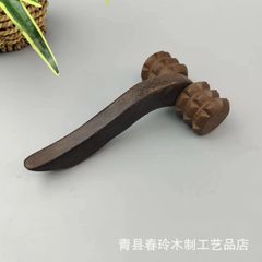 鶏の羽を曲げて二輪のマッサージ車の鶏の羽の木の小鳥の狼の歯の輪のマッサージ器の木製のフィットネスマッサージ器を持ちます。