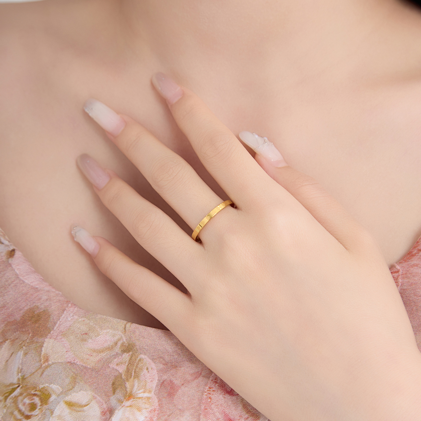 Anillo de Corazón 24K de Acero Inoxidable 304 para Mujer image 5