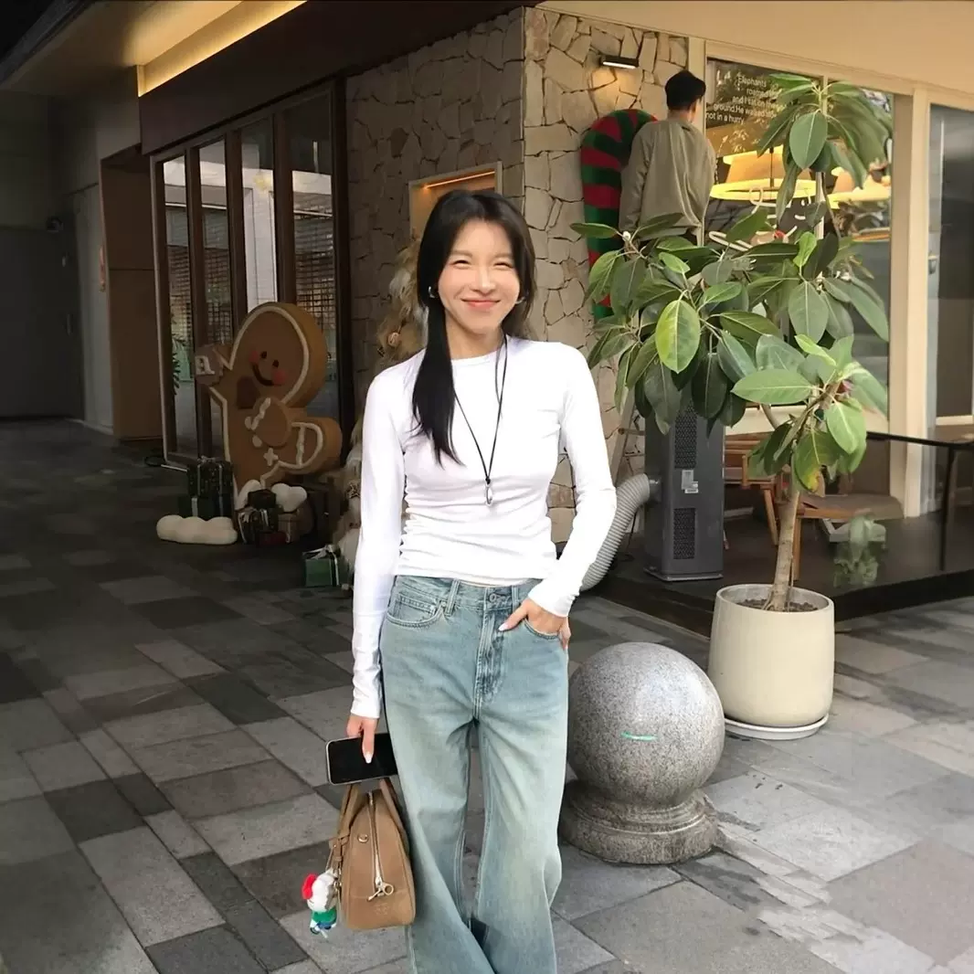 新款基础打底衫经典款纯色修身显瘦圆领正肩长袖上衣T恤女3081