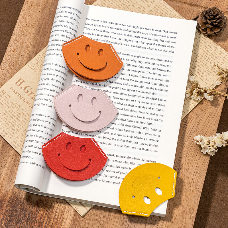 Korean-style leather smiling face book mark student portable marking page-turning convenient bookmark PU leather reading corner cover