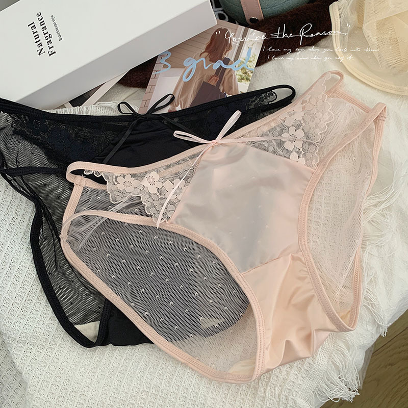 French style pure high slit black satin lace girl's underwear mulberry silk crotch mid-waist hip-wrapped mesh briefs French style pure high slit black satin lace girl's underwear mulberry silk crotch mid-waist hip-wrapped mesh briefs