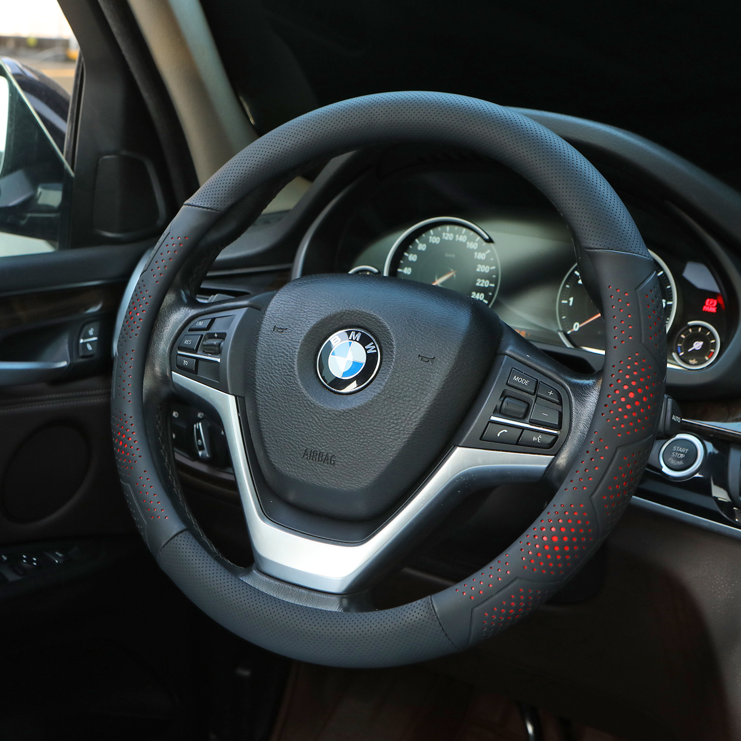 Amazon car steering wheel cover four seasons universal three-dimensional embossed elastic leather sports fashion car handle cover