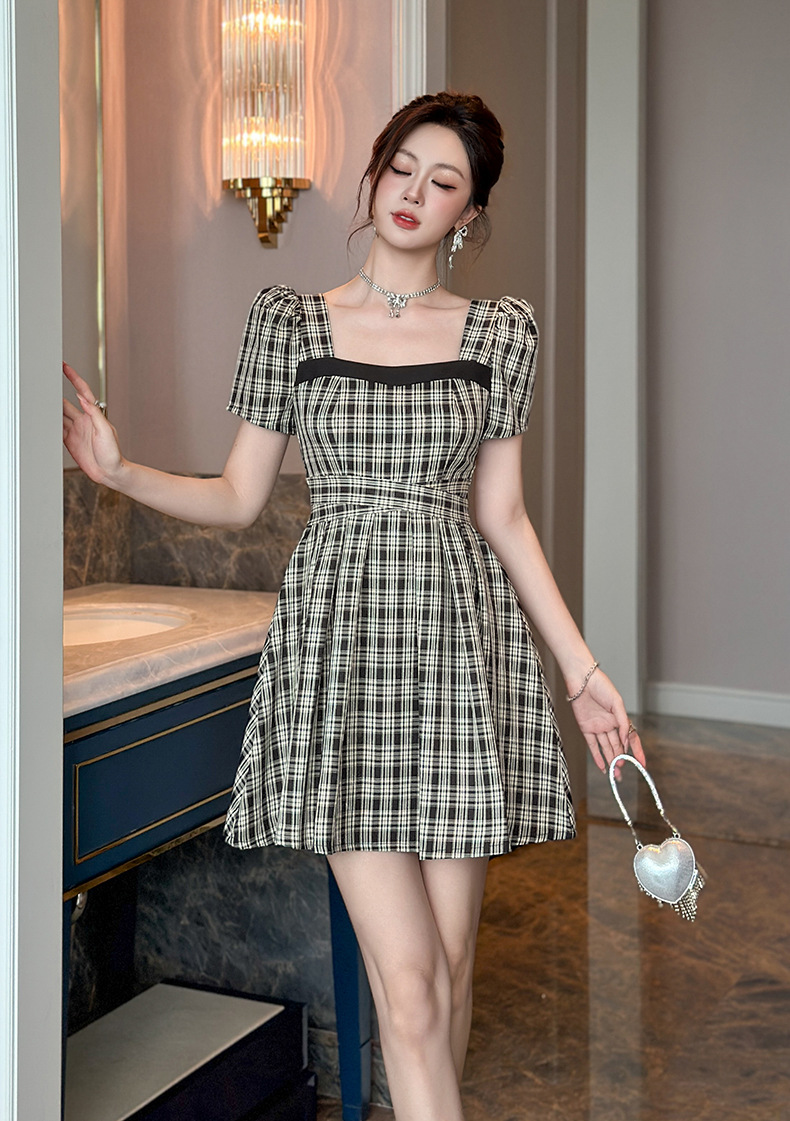 Váy chữ A cổ vuông kẻ sọc phong cách retro Pháp, eo thon, mùa hè — mơ đen chi tiết 1