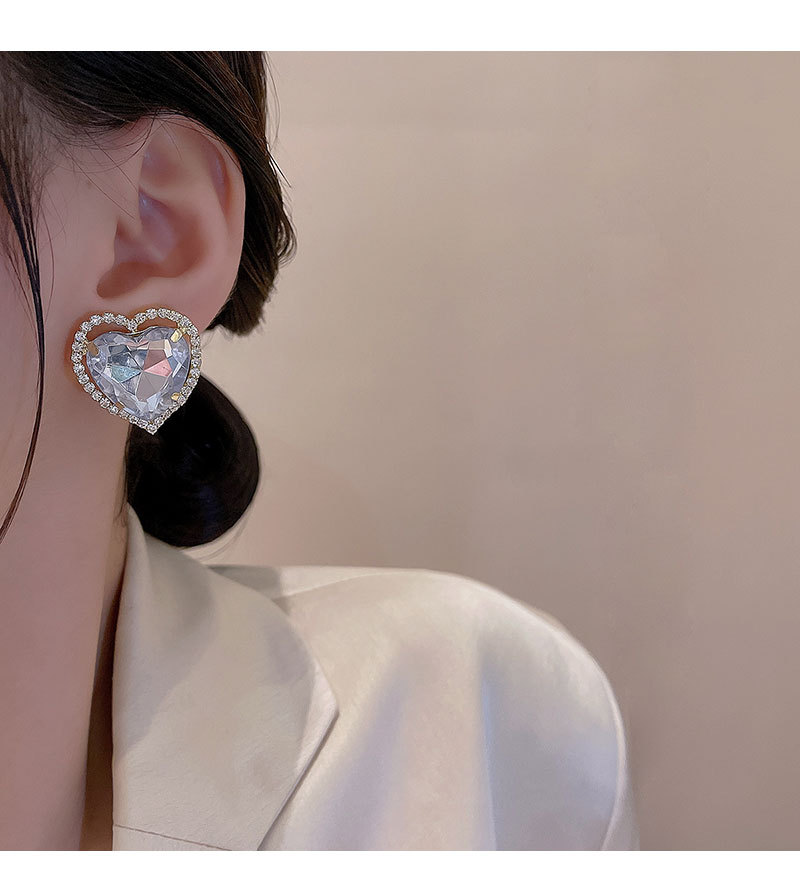 Sweet Heart Shape Copper Plating Inlay Zircon Ear Studs 1 Pair