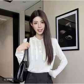 木耳边翻领白色针织打底衫女士秋季2026新款早秋上衣白色长袖毛衣