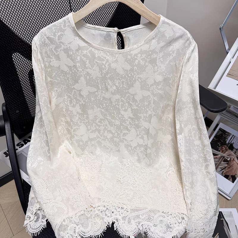 Acetic Acid Satin Buckle Shirt Women's 2025 Summer New Stitching Lace V-neck National Style Tight Waist Short Top