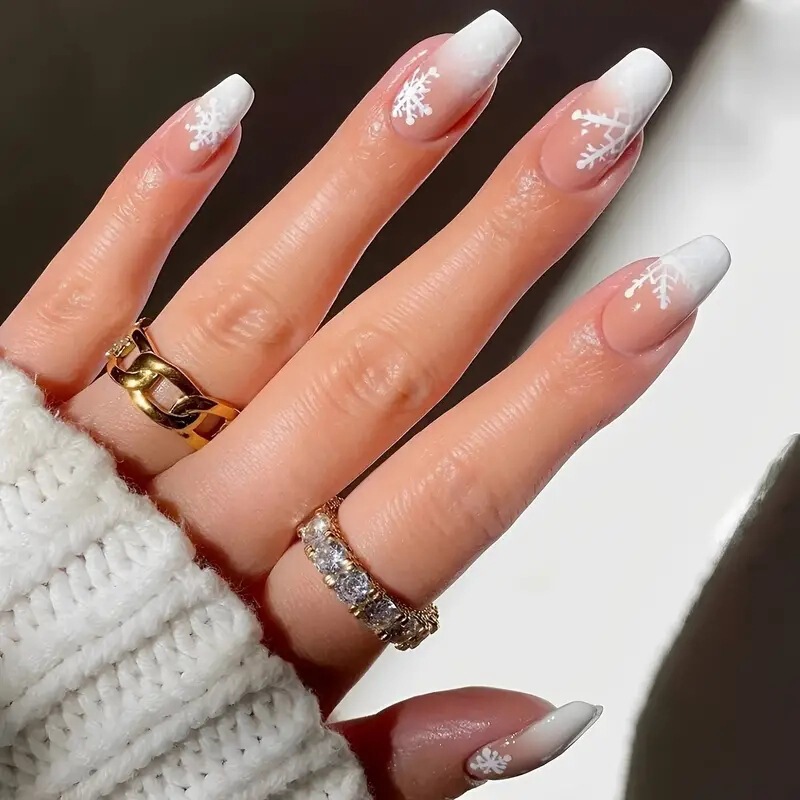 Christmas wear nail polish nude color gradient white snowflake nail nail polish fake nail patch removable finished product Christmas wear nail polish nude color gradient white snowflake nail nail polish fake nail patch removable finished product
