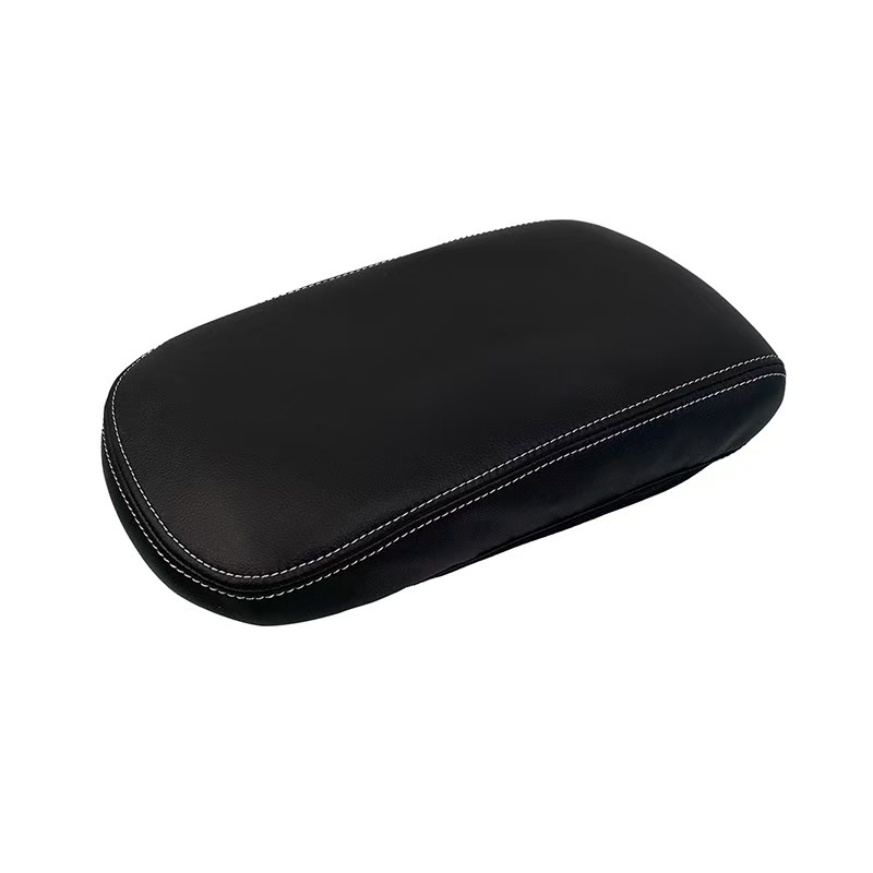 Suitable for 15-22 Chevrolet Colorado center console protective cover, central armrest box leather cover, armrest box leather cover