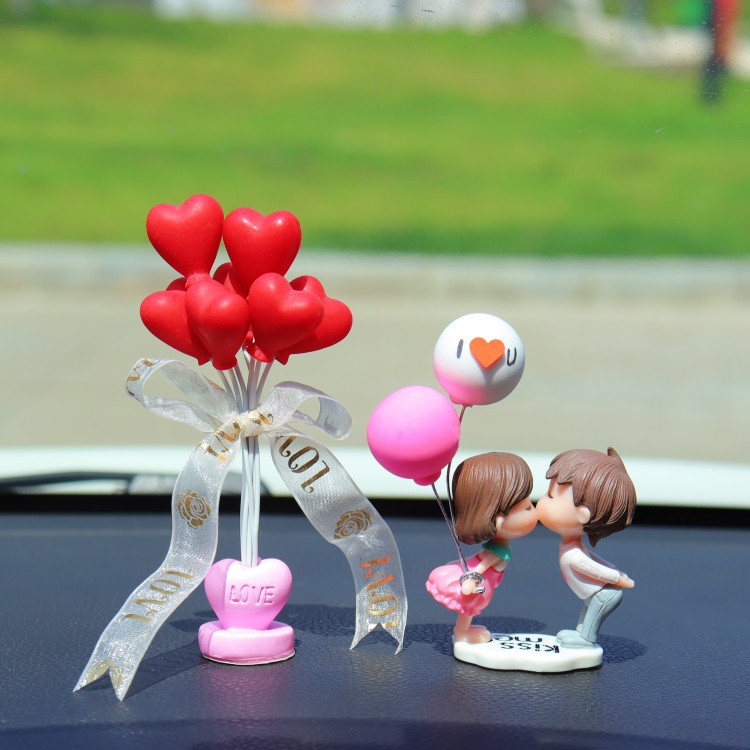 Transfronterizo nuevo coche Decoración Accesorios del coche ins estilo lindo coche pareja muñeca decoración coche suministros al por mayor