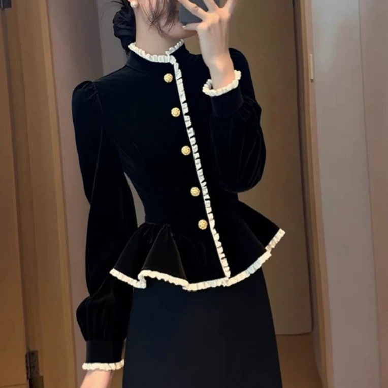 Black Contrasting Velvet Top 2025 Winter New Design, Beautiful and Elegant, Slim-Fitting Bottoming Top