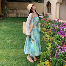 实拍碎花吊带连衣裙女2025夏日度假氛围感穿搭防晒开衫裙子两件套