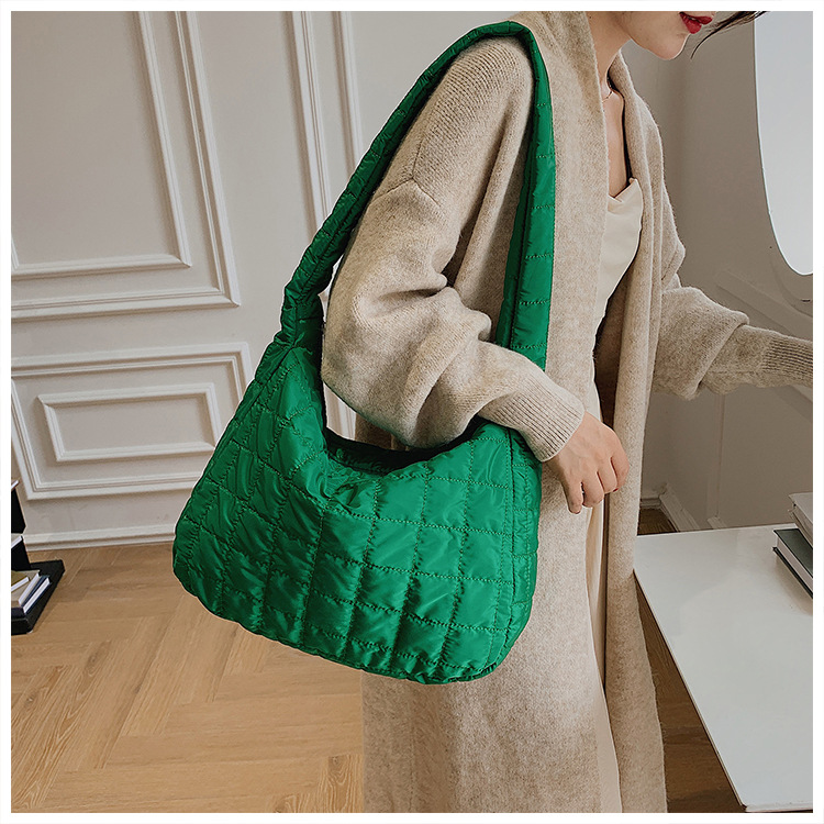 Femmes Grande Polyester Lingge Mode Forme De Boulette Fermeture Éclair Sac Bandoulière display picture 6