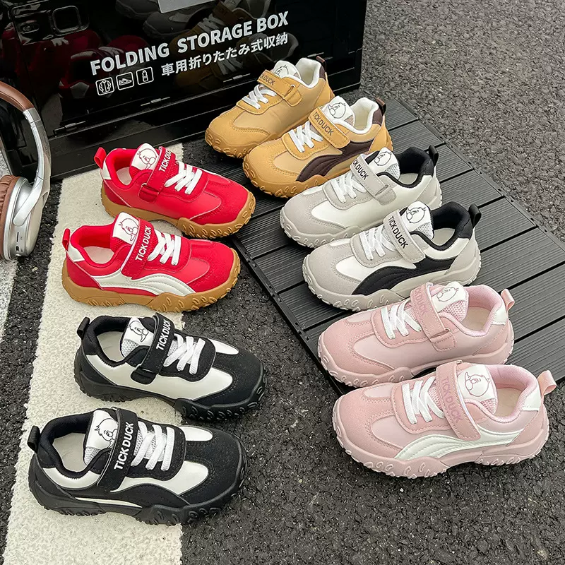 儿童轻奢运动鞋2025春季新款女童时尚潮款板鞋轻便透气男童跑步鞋