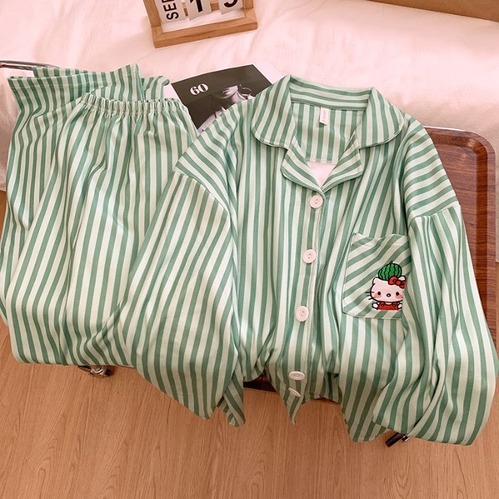 Al por mayor transfronterizo pijamas de terciopelo de mujeres otoño y invierno nuevos cardigans dulces dibujos animados rayas pantalones de manga larga ropa para el hogar