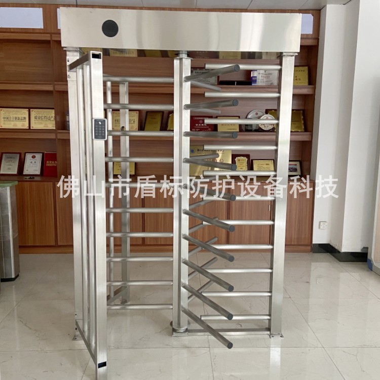 外贸出口景区全封闭式栅栏旋转滚闸刷卡门禁单向通行转闸门栅栏门