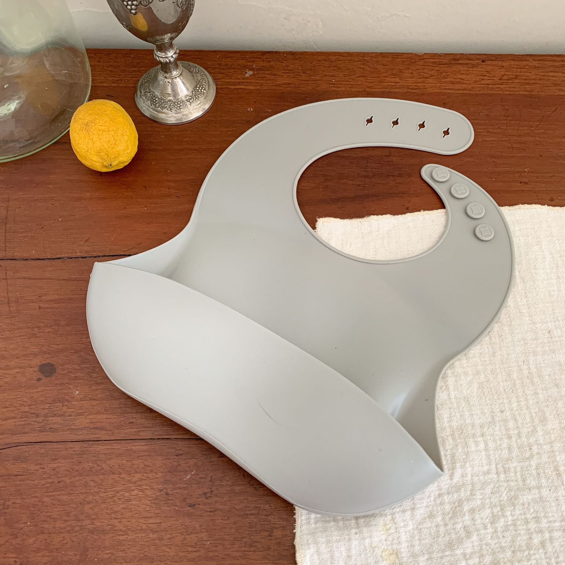 Ropa para niños de caña de pera babero de bebé de silicona para niños 2025 nuevo bebé niña alimentación toalla de saliva impermeable